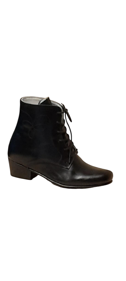 Naiste nahksaapad - saapad rahvariiete juurde